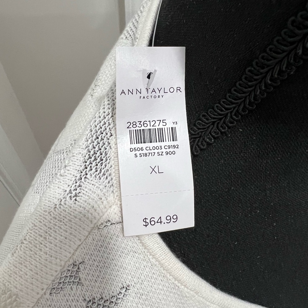 Gorgeous Ann Taylor Factory Long-Sleeve White Lightweight Sweater Size XL *NWT* - Picture 8 of 8